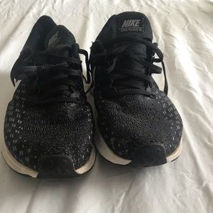 Women’s Nike Pegasus 35 running shoes